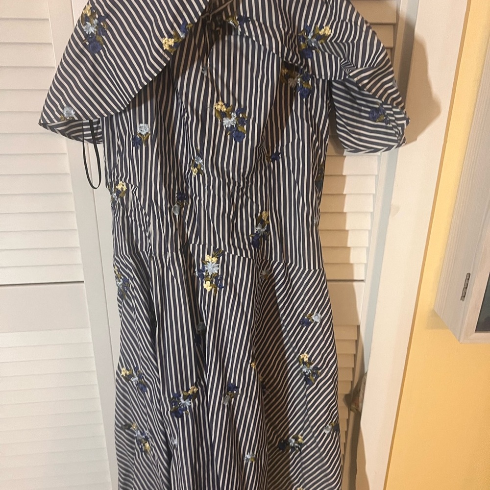 Calvin Klein FLORAL EMBROIDERED dress NWOT(never worn)